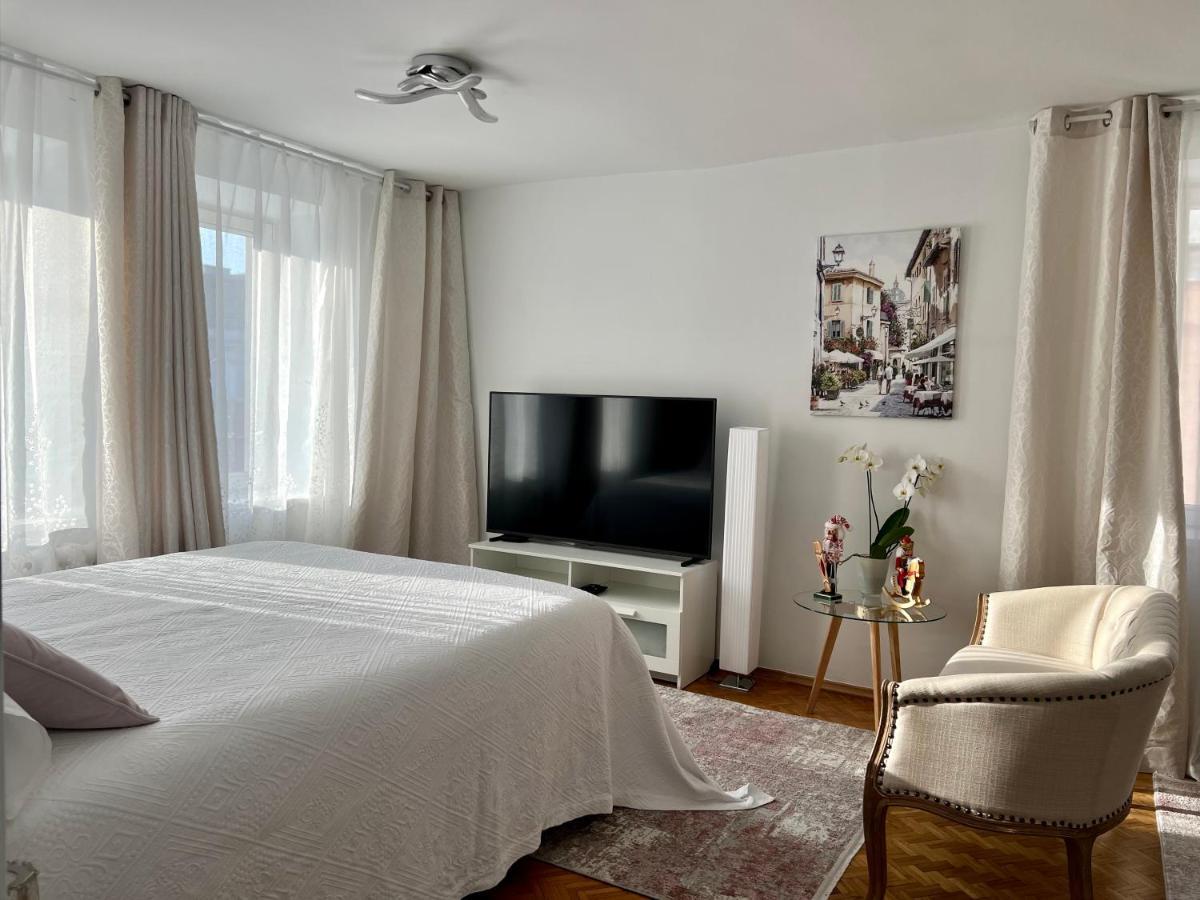 Apartment Louis & Elza Old Town Romantic *